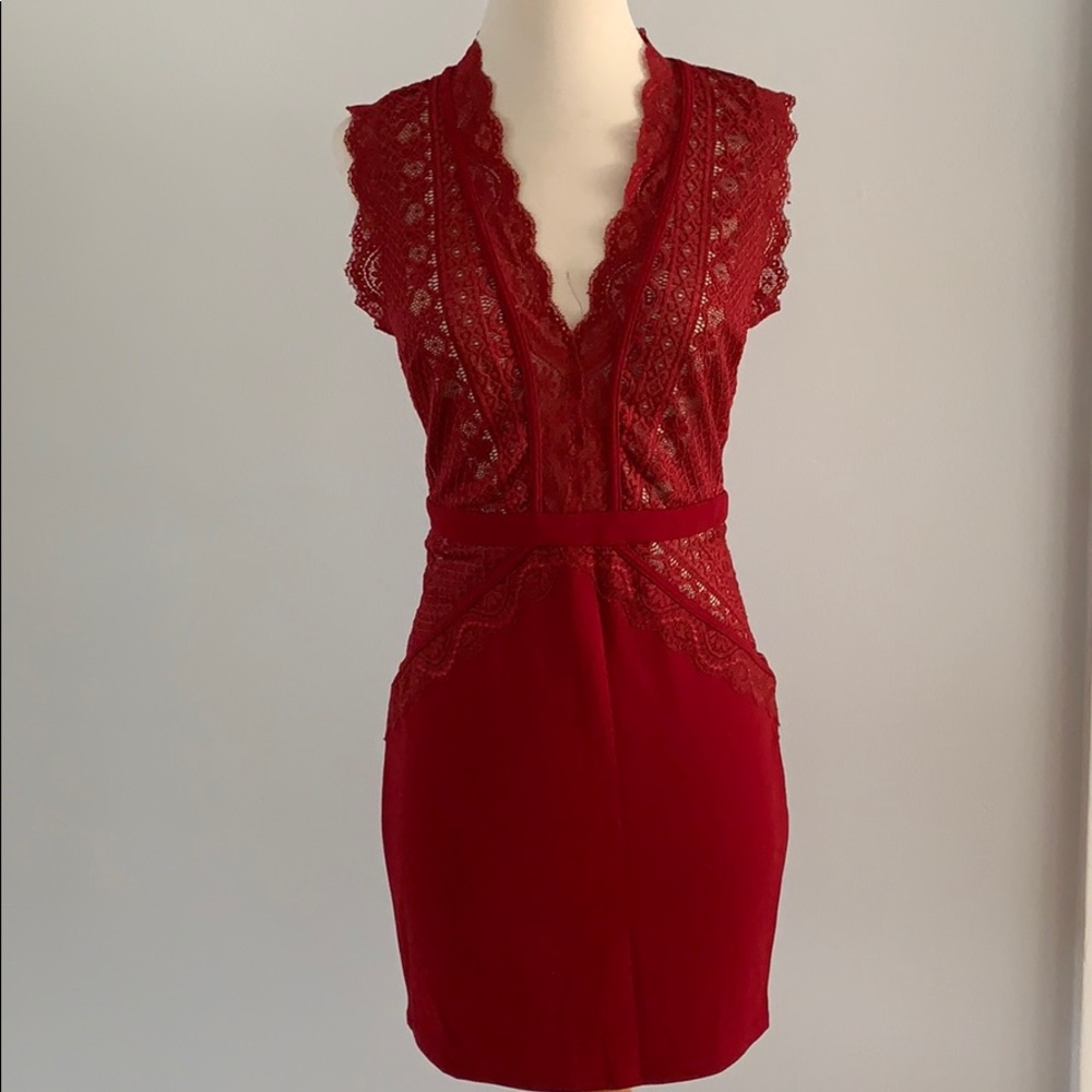 Beautiful burgundy dress with lace detail